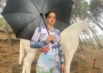 Rosalía luce el collar de abalorios que llevabas cuando tenías 10 años y que vas a volver a lucir