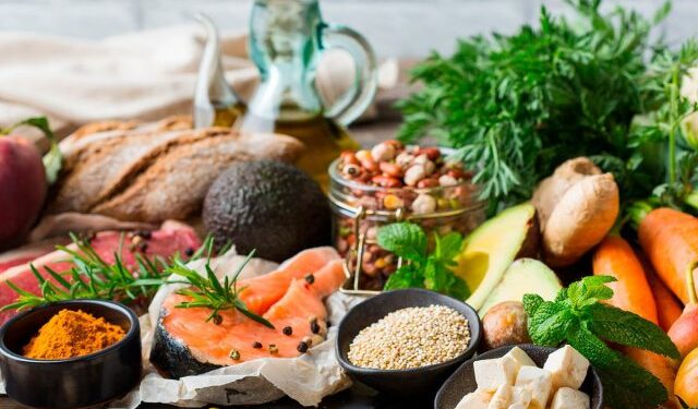 Las dietas a base de plantas y pescado reduce la gravedad de la covid