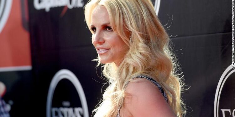 Britney Spears no enfrentará cargos en disputa con ama de llaves