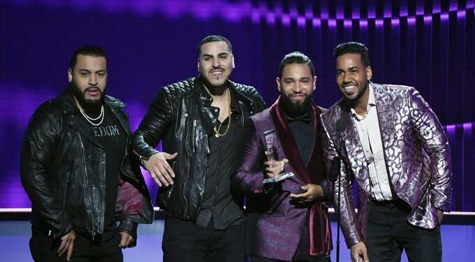 Romeo Santos y Aventura tienen un mes y 13 días para llenar el Estadio Olímpico