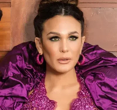 Luz García y Jomari Goyso en programa