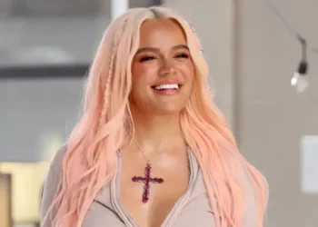 Demandan a Karol G por plagio en el tema “Don’t be shy” junto a DJ Tiesto