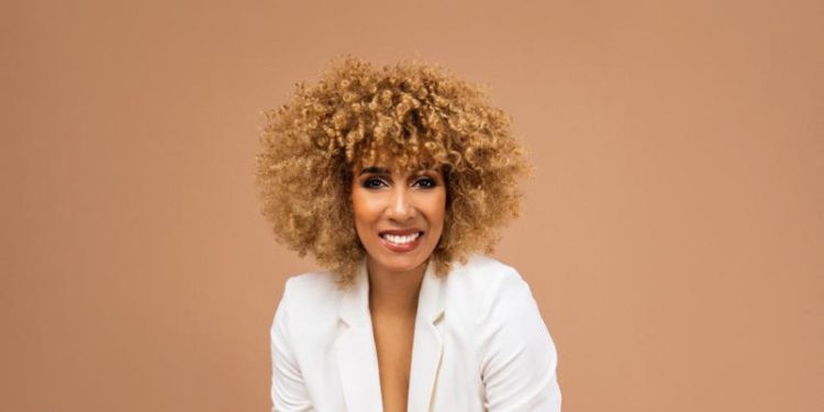 Susana Taveras: Una artista que busca que en cada pincelada encuentres tu mejor versión