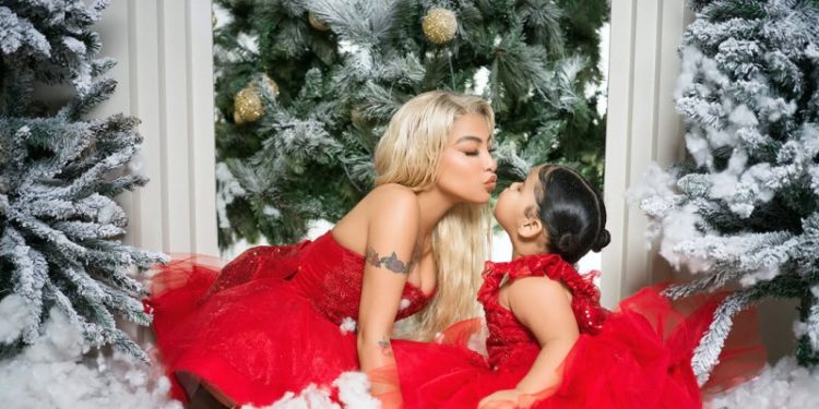 Yailin entregará juguetes a niños de escasos recursos en “la iglesia que construí para Dios”