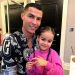 Hija de Cristiano Ronaldo se vuelve viral por cantar un tema de Céline Dion